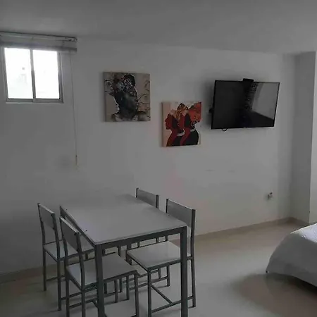 Beautiful Loft Apartment, El Laguito, Apartamento